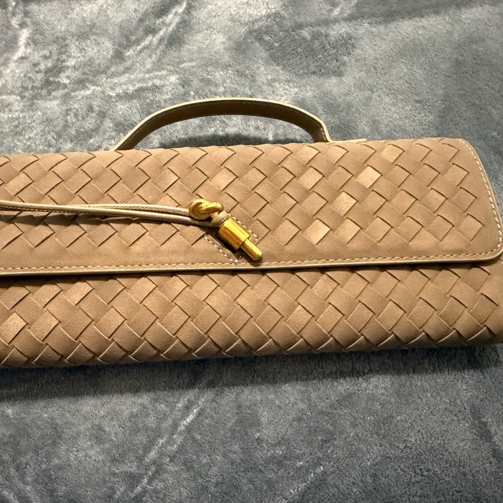 Elegant Tan Woven Clutch